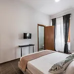 59 Riverside Roma