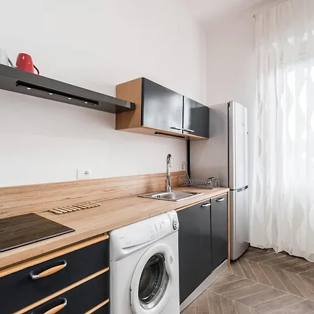 59 Riverside Apartment