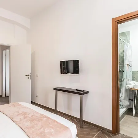 Apartment 59 Riverside *